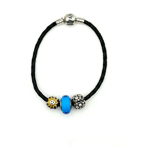 Pandora Bracelet with 3 Charms - Picture 4 of 10